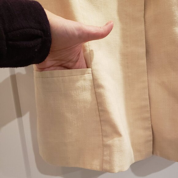 Women's Principles T-Shirt with Shoulder Pads Size 16, Made in Canada - Picture 7 of 12